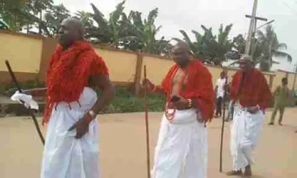 Traditionalists Shut Down Lagos Community, Appease Yewa River With Cow (Pics)